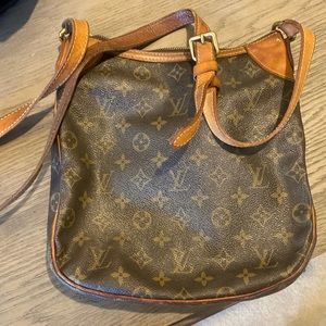 Used Louis Vuitton crossbody